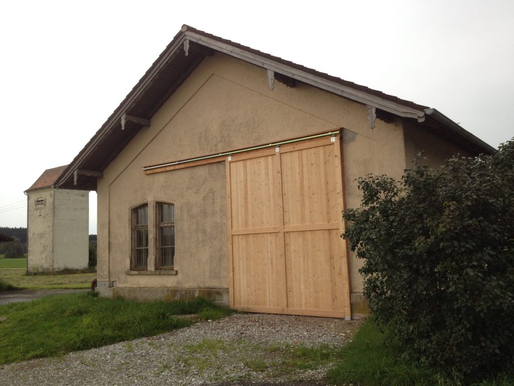 Scheunentor - zimmerei-lenk.de